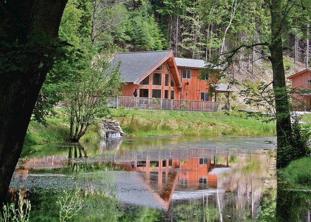 Penvale Lakes Lodges Llangollen Extérieur photo